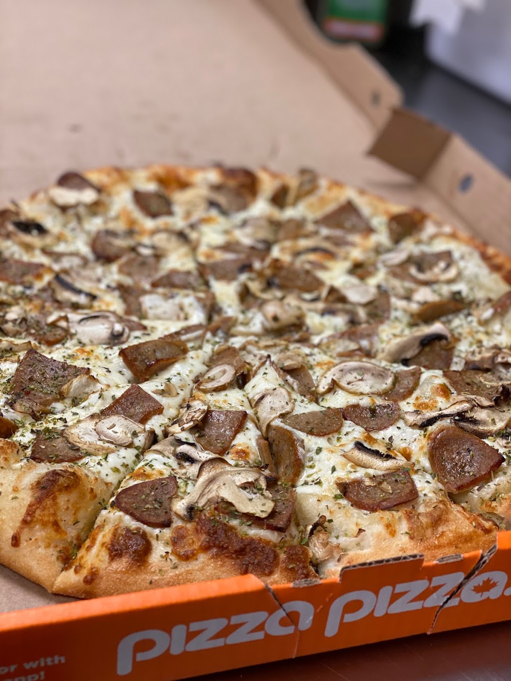 Pizza Pizza | 19150 Lougheed Hwy, Pitt Meadows, BC V3Y 2H6, Canada | Phone: (604) 277-1111