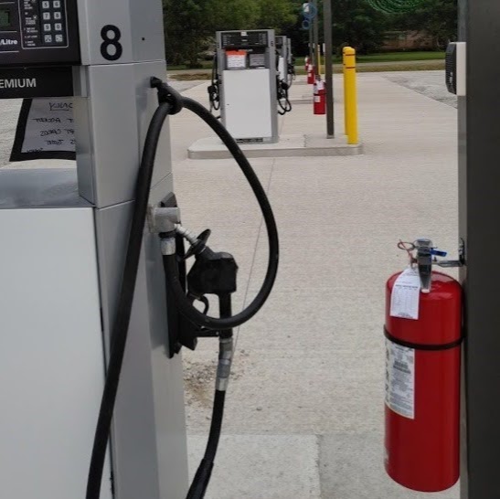 Walpole Island Gas Bar | 1078 Snye Rd, Wallaceburg, ON N8A 4K9, Canada | Phone: (226) 627-4448