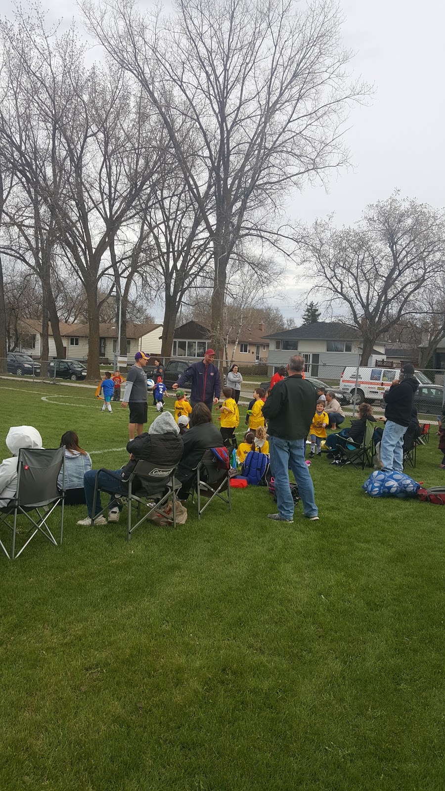 Melrose Park Community Club | 480 Kimberly Ave, Winnipeg, MB R2K 0X8, Canada | Phone: (204) 669-0518