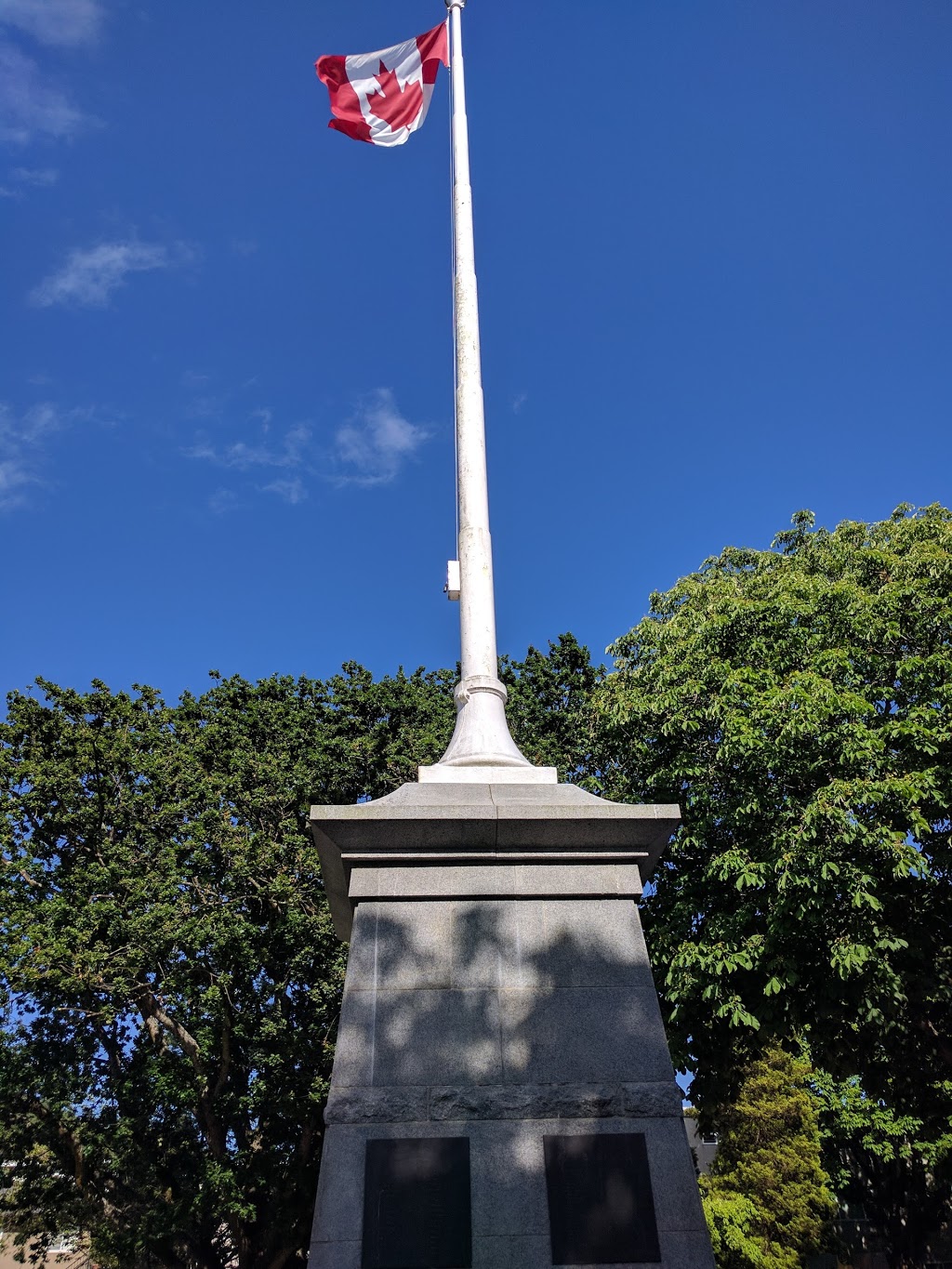 Memorial Park | 1200 Esquimalt Rd, Victoria, BC V9A 3N8, Canada | Phone: (250) 412-8500