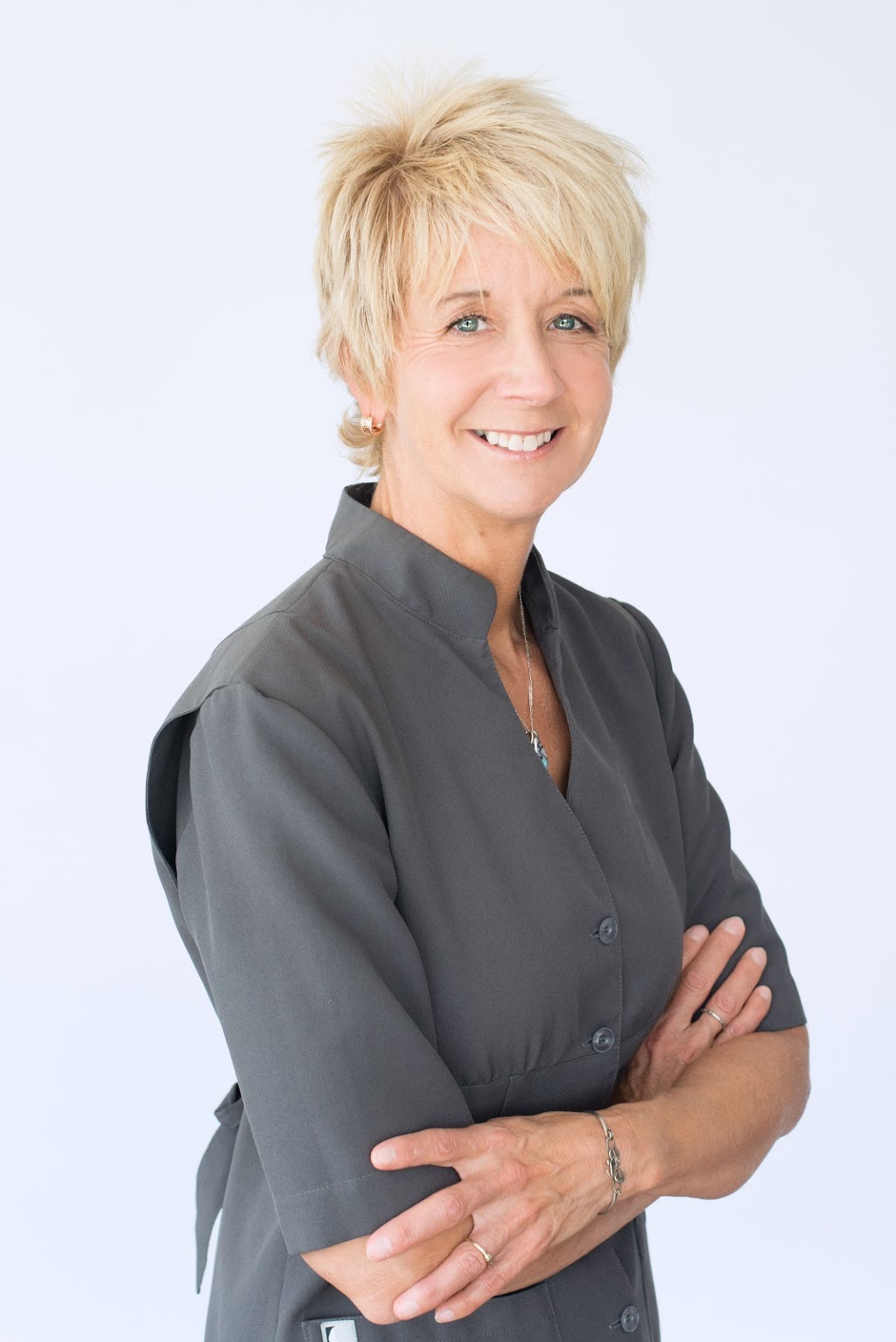 Daloze Vincent Dr | 2330 Rue Principale O, Magog, QC J1X 0J1, Canada | Phone: (819) 843-5245