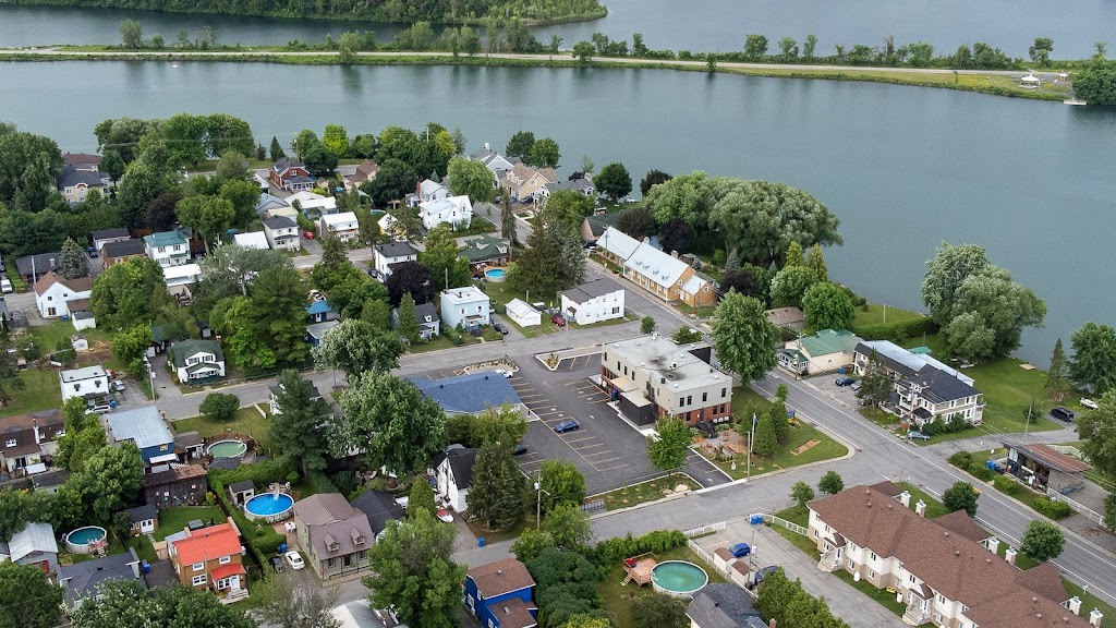 Les Cèdres City Hall | 1060 Chem. du Fleuve, Les Cèdres, QC J7T 1A1, Canada | Phone: (450) 452-4651