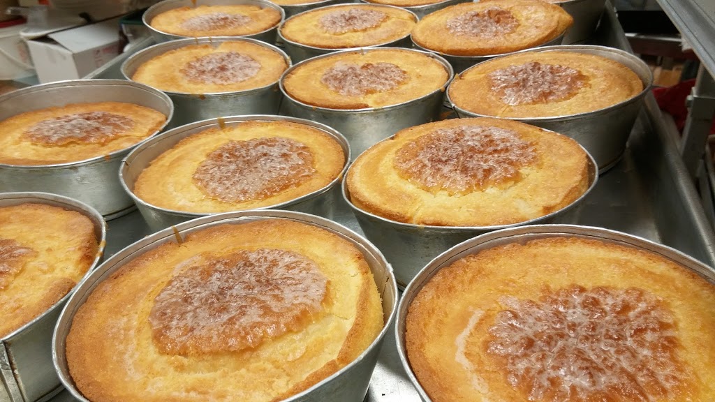 Cesars Cakes & Café | 3000 Diefenbaker Dr #11, Saskatoon, SK S7L 7K2, Canada | Phone: (306) 244-1188