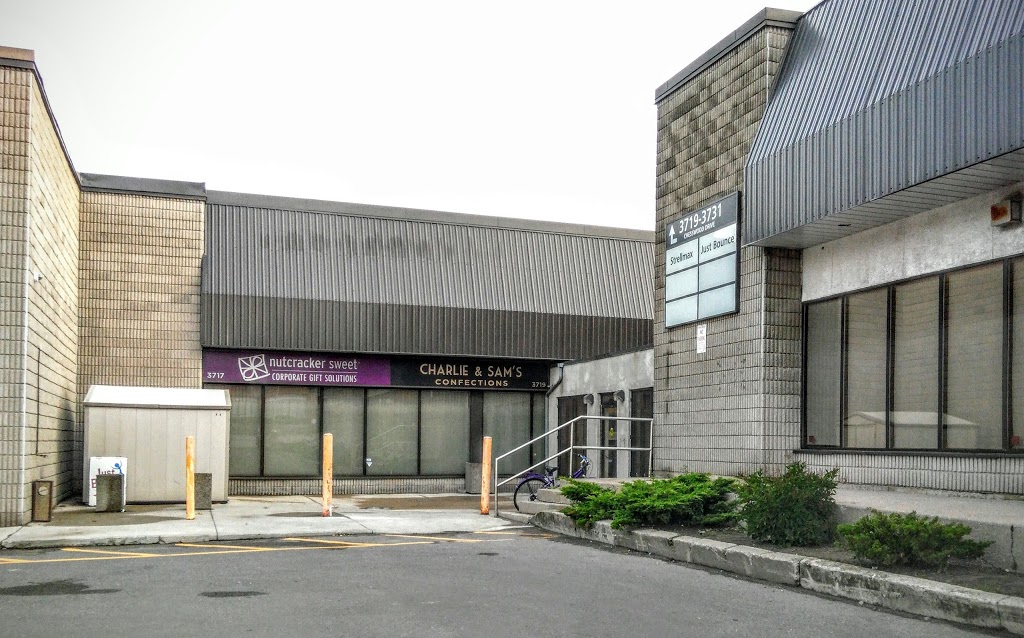 Just Bounce Trampoline Club | 3731 Chesswood Dr, North York, ON M3J 2P6, Canada | Phone: (416) 635-0206