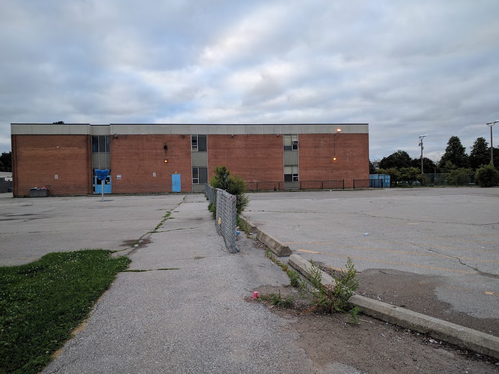 Rockford Public School | school | 60 Rockford Rd, Toronto, ON M2R 3A7, Canada | 4163952820 OR +1 416-395-2820