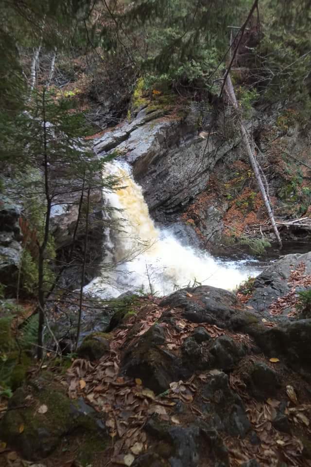 Sentier Sept-Chutes | 991 Rte Centrale #943, Saint-Pascal, QC G0L 3Y0, Canada | Phone: (418) 492-2312