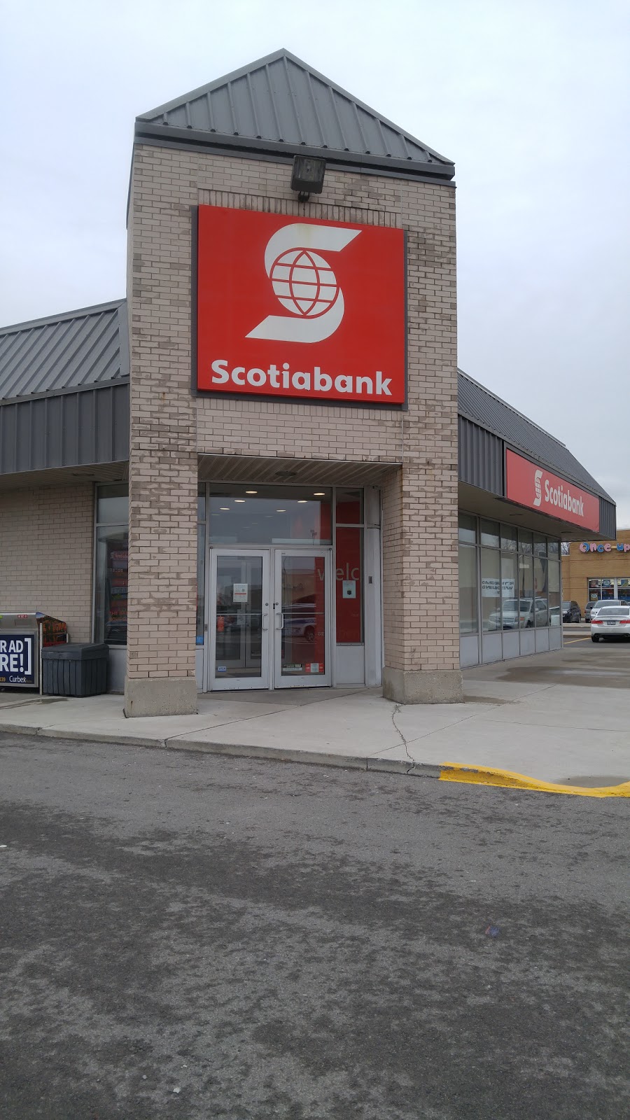 Scotiabank | 1550 Upper James St, Hamilton, ON L9B 2L6, Canada | Phone: (905) 575-3565