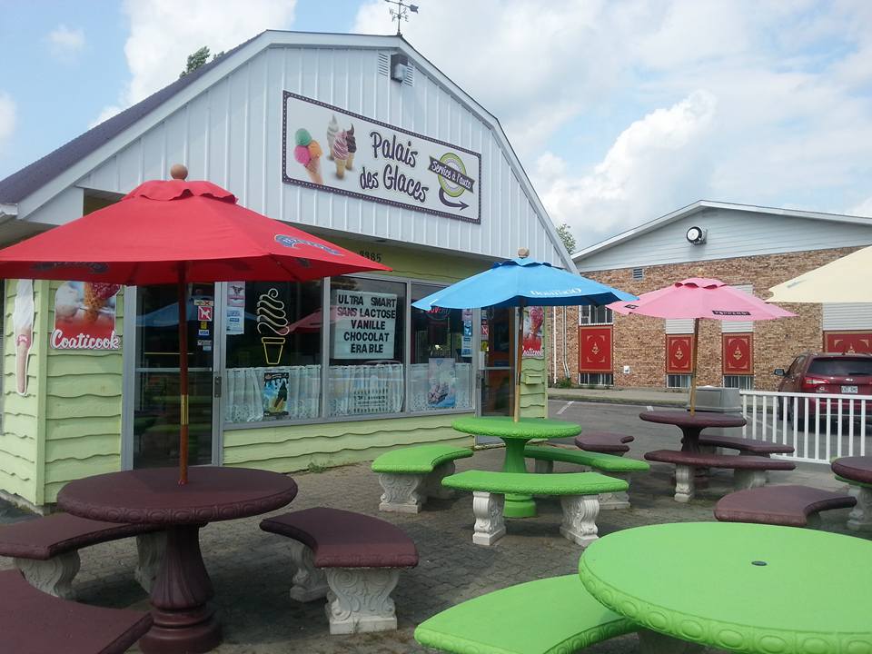Palais Des Glaces | 3385 Boulevard Dagenais O, Laval, QC H7P 1V5, Canada | Phone: (450) 625-2161