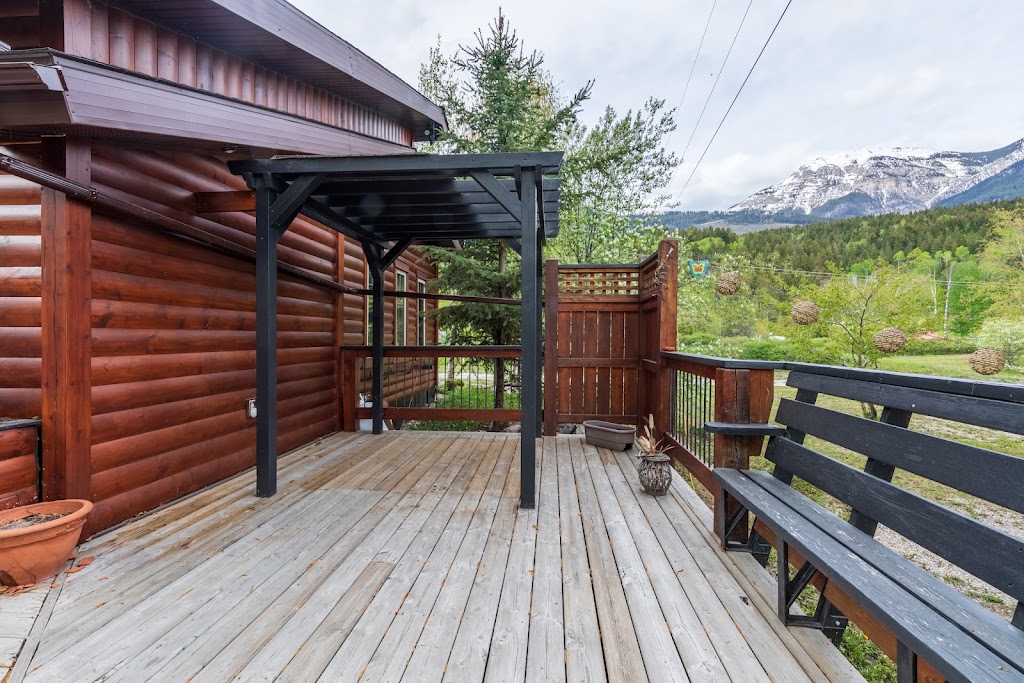Quinn Creek Campground | 4430 BC-95, Parson, BC BC V0A 1L0, Canada | Phone: (250) 348-2252