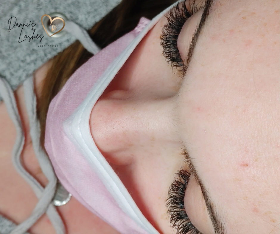 Dannis Lashes | 21440 Simcoe St, Seagrave, ON L0C 1G0, Canada | Phone: (289) 685-5830