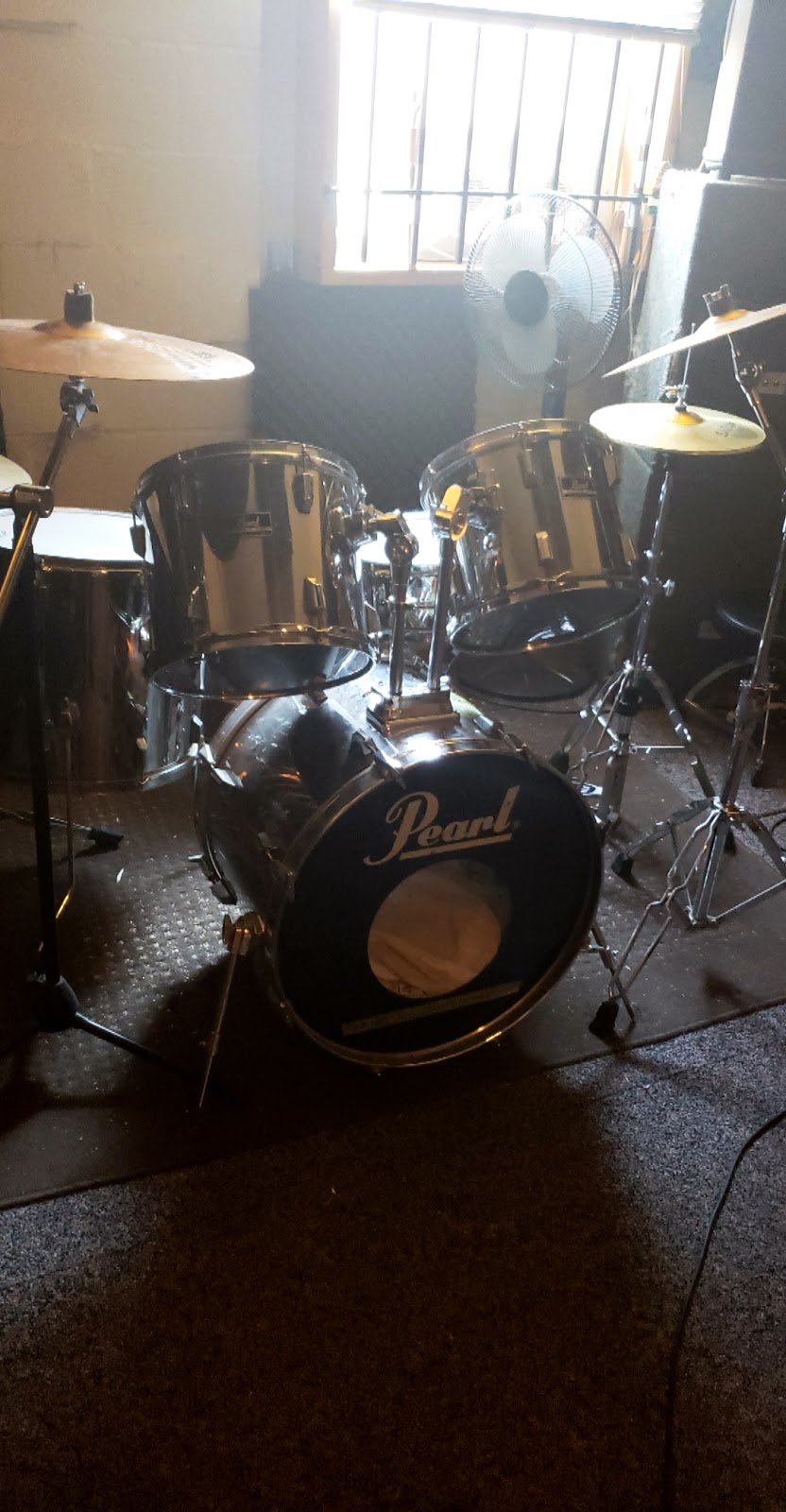 Groove Room Rehearsal Studios | 15 Towns Rd, Etobicoke, ON M8Z 1A2, Canada | Phone: (416) 259-3325