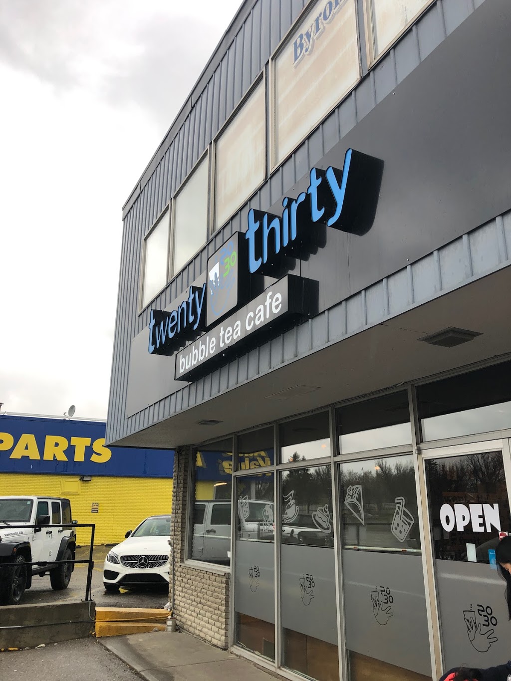 2030 BubbleTea Cafe | 602D 16 Ave NW, Calgary, AB T2M 0J7, Canada | Phone: (403) 457-0880