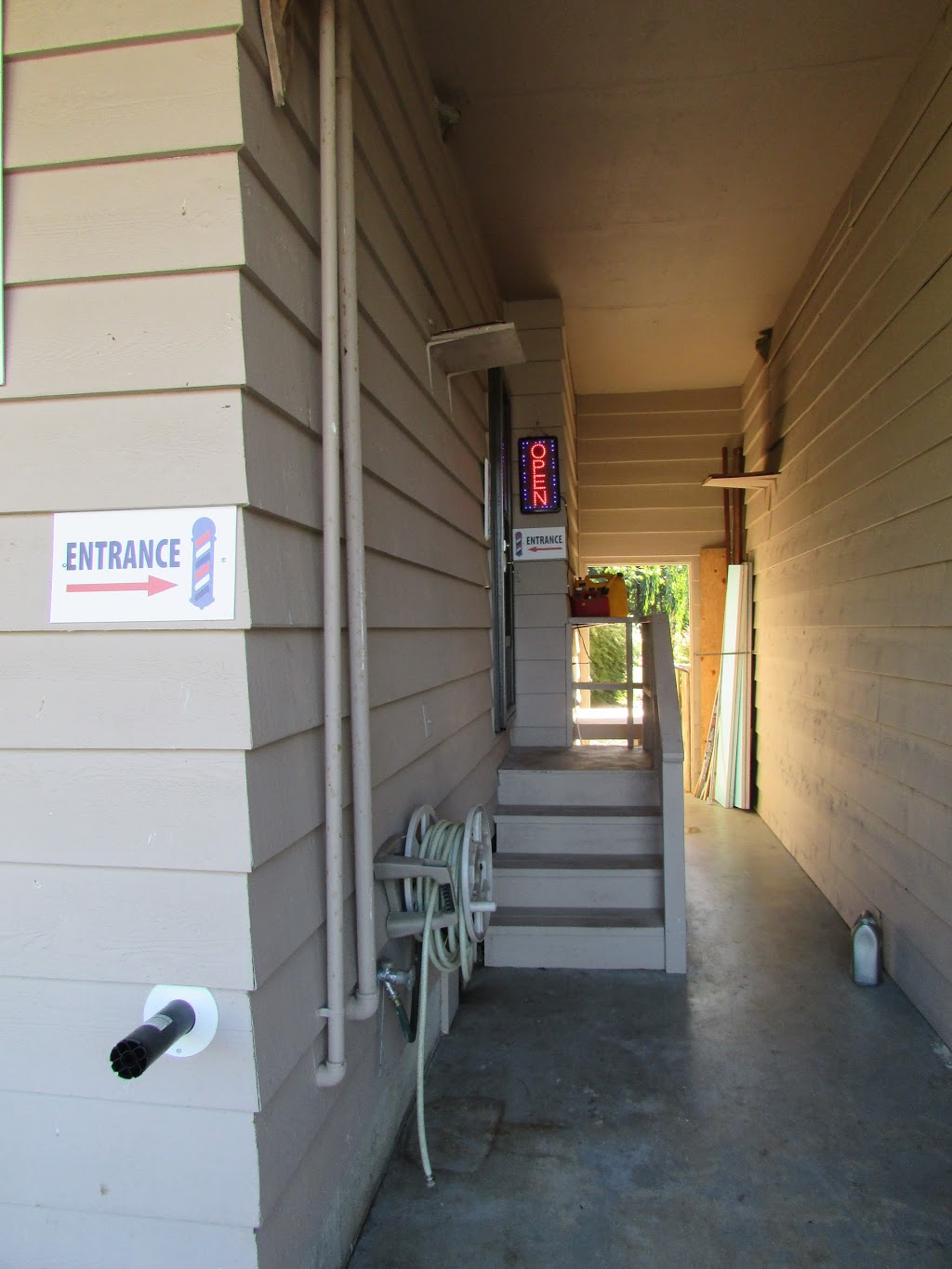 Sportsmans Hairden | 4580 Lyardon Rd, Chilliwack, BC V2R 4N1, Canada | Phone: (604) 819-5764