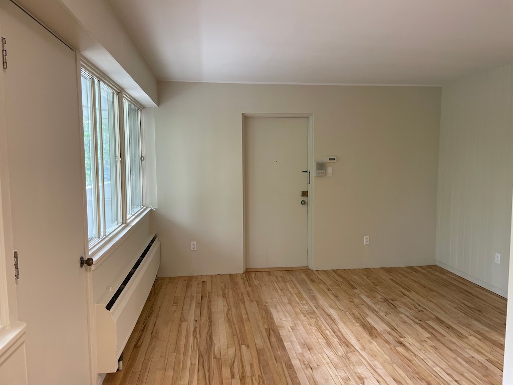 Les Appartements Blancs | 3 Rue Ferland, 5 rue Ferland, 106, 108 Chemin Sainte-Anne, Sorel-Tracy, QC J3P 3C6, Canada | Phone: (514) 778-9133