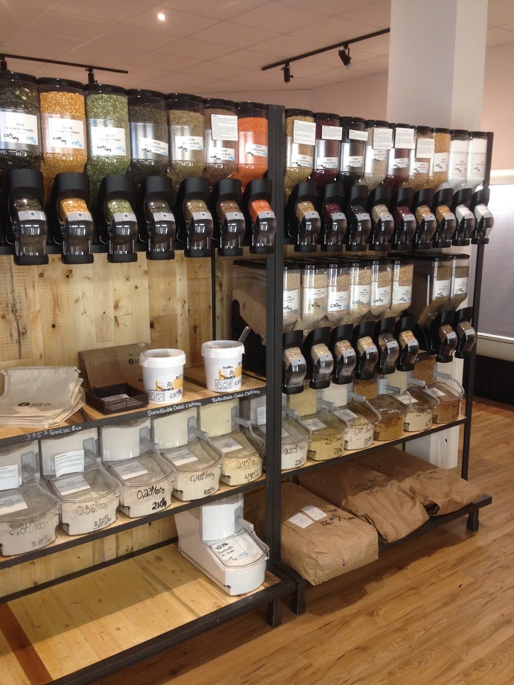 Réuse inc. Bois recyclé + passion + design | 1060 Rue de Cherbourg local 60, Sherbrooke, QC J1K 2N8, Canada | Phone: (819) 574-3004