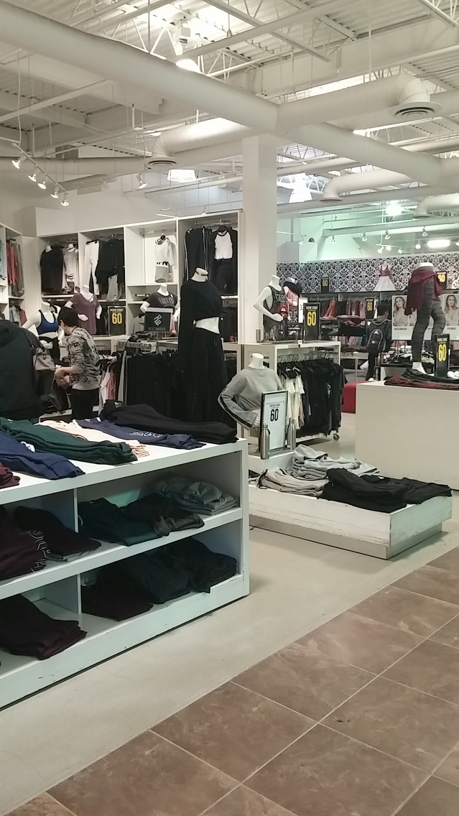Urban Planet | 110 Place dOrléans Drive Unit#1200 1226, Orléans, ON K1C 2L9, Canada | Phone: (613) 824-7031