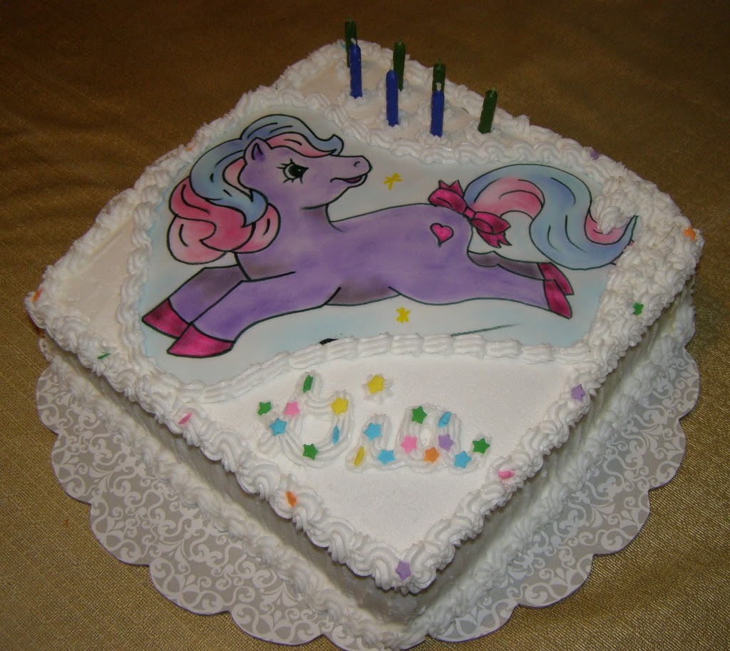 Mar-a-thon Design: Custom Cake n Card | 2762 County Rd 15, Prince Edward, ON K0K 2T0, Canada | Phone: (613) 476-7039