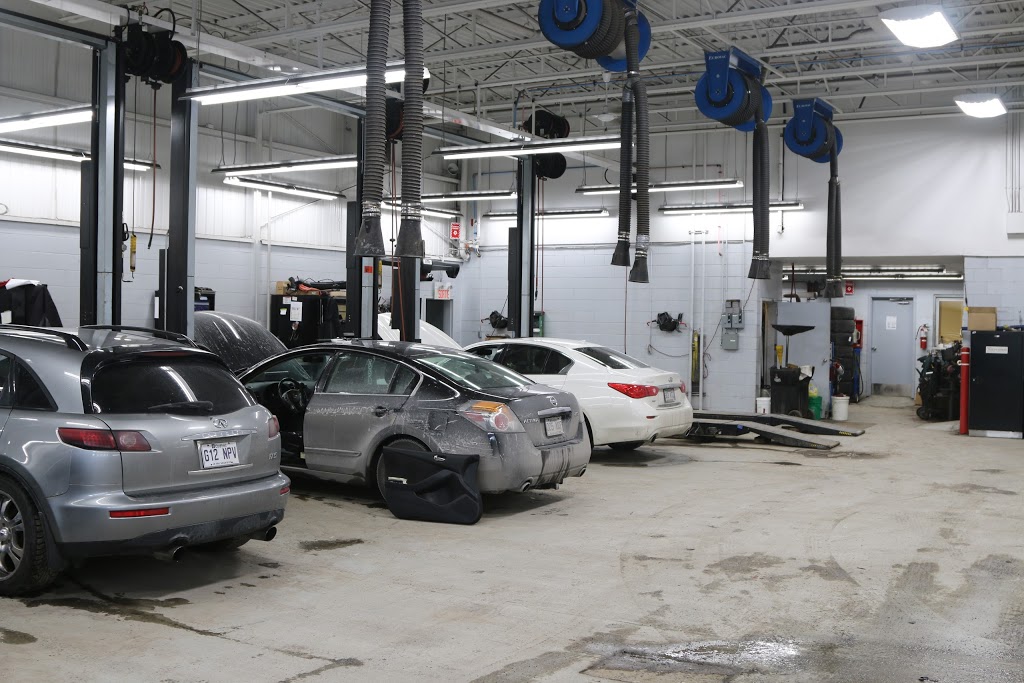 Park Avenue Infiniti Brossard | 8805 Boulevard Taschereau, Brossard, QC J4Y 1A4, Canada | Phone: (450) 445-5799