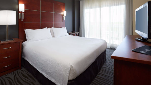 Residence Inn by Marriott Montreal Airport | 6500 Place Robert Joncas, Montréal, QC H4M 2Z5, Canada | Phone: (514) 336-9333
