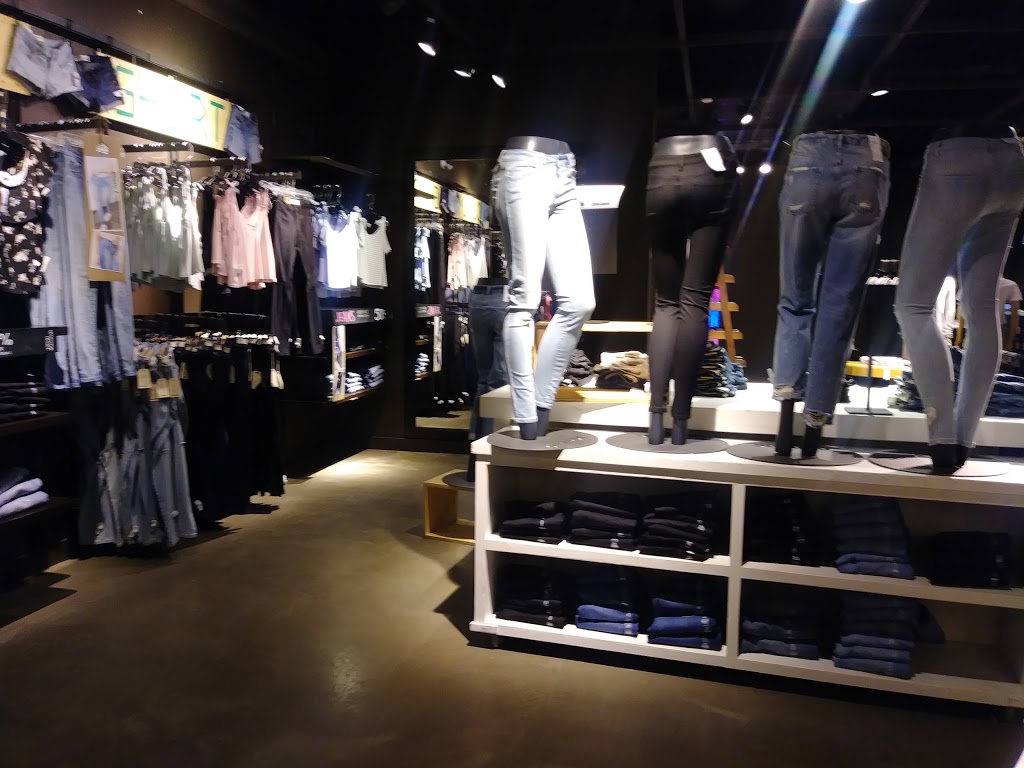 Garage | 582 Chemin de Touraine #210, Boucherville, QC J4B 5E4, Canada | Phone: (450) 449-6673
