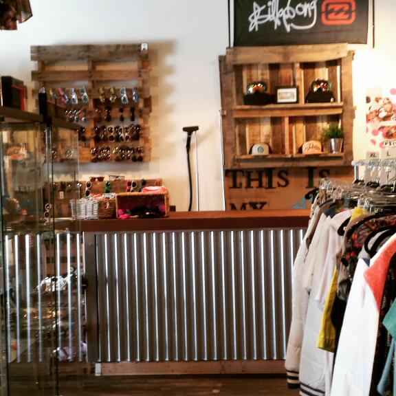 Current Apparel & Tan | 10124 Main St, Summerland, BC V0H 1Z0, Canada | Phone: (778) 516-3226