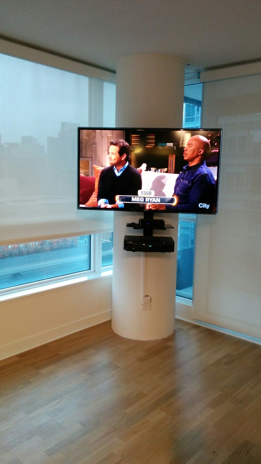 Leslievillegeek TV Installation | 265 N Service Rd, Mississauga, ON L5A 1A6, Canada | Phone: (647) 477-2280