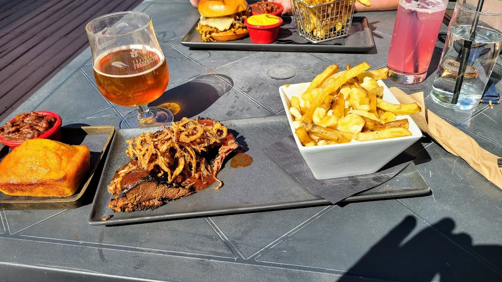 Peddlers Creek BBQ | 141 Hampton Rd, Rothesay, NB E2E 2N6, Canada | Phone: (506) 216-2611