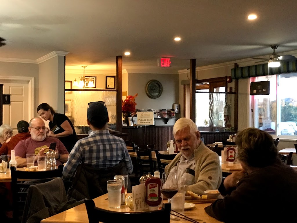Ash Grove Inn | 42524 Combermere Rd, Barrys Bay, ON K0J 1B0, Canada | Phone: (613) 756-7672