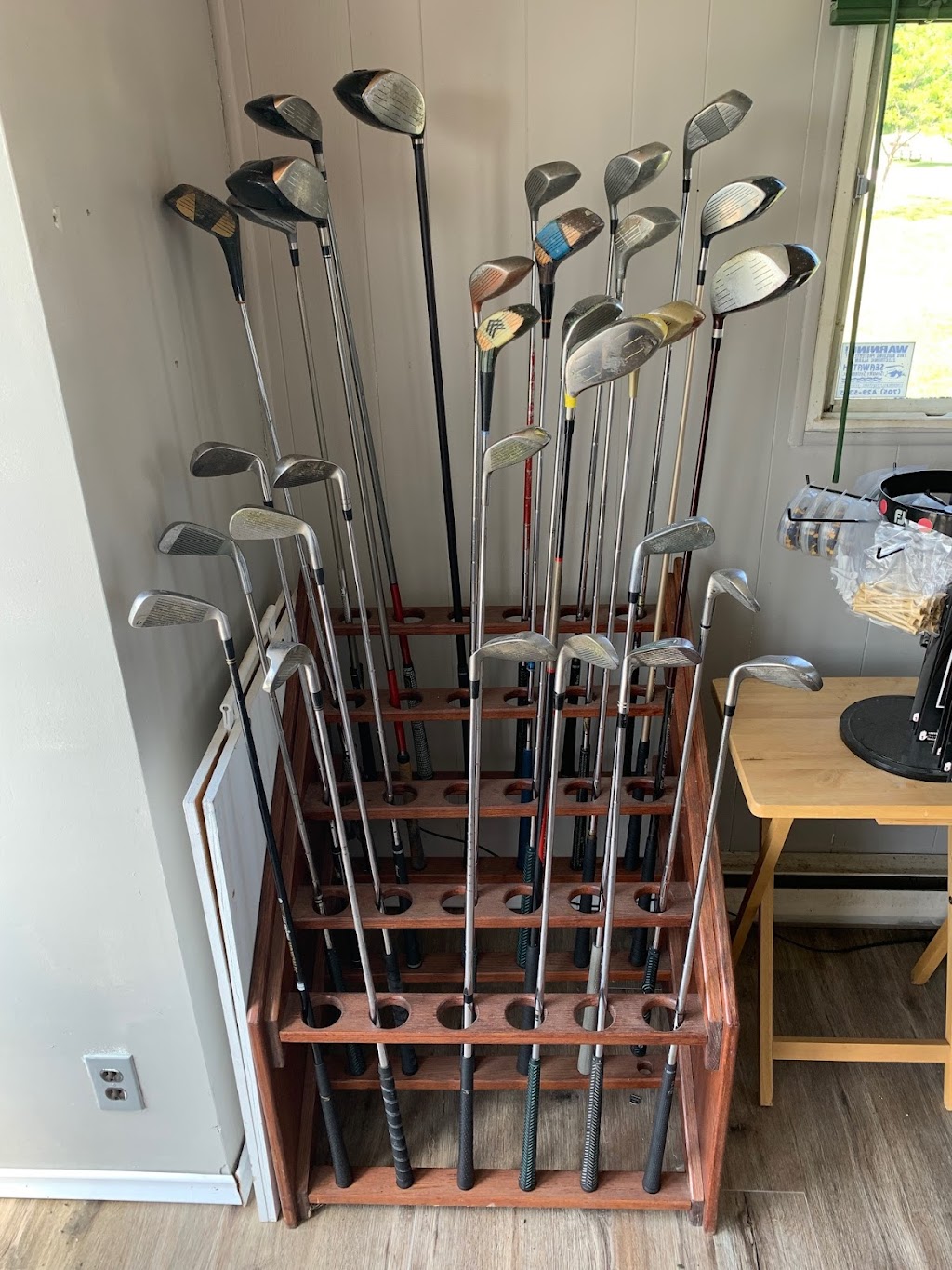 Par Fore Driving Range | 1888 Klondike Park Rd, Wasaga Beach, ON L9Z 2W8, Canada | Phone: (705) 994-4837