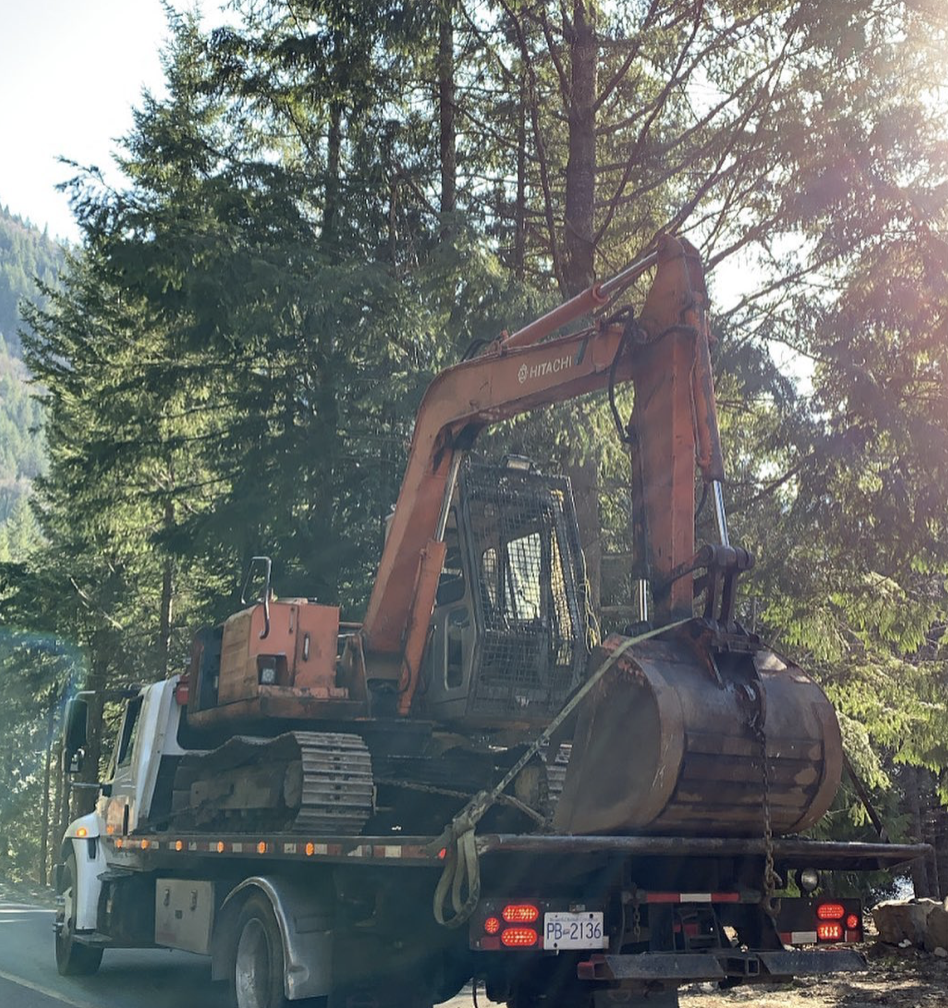 Billa Clayburn Towing Ltd. | 32812 Clayburn Rd, Abbotsford, BC V4X 1W7, Canada | Phone: (604) 832-1200