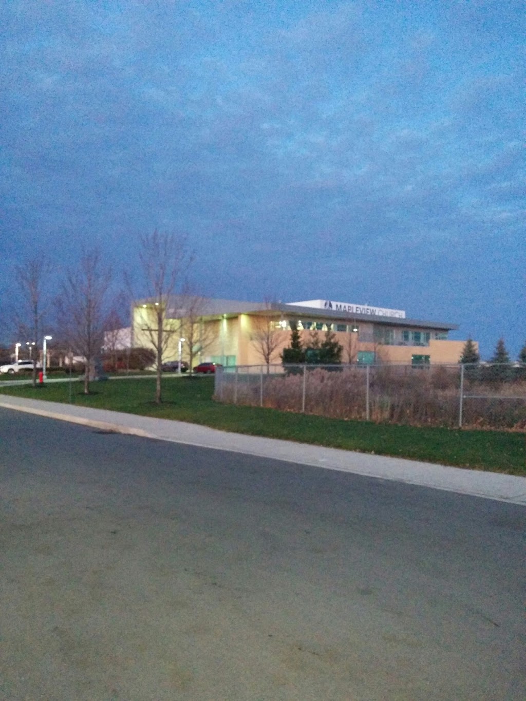 Mapleview Community Church | 300 Mapleview Dr W, Barrie, ON L4N 9E7, Canada | Phone: (705) 735-6423