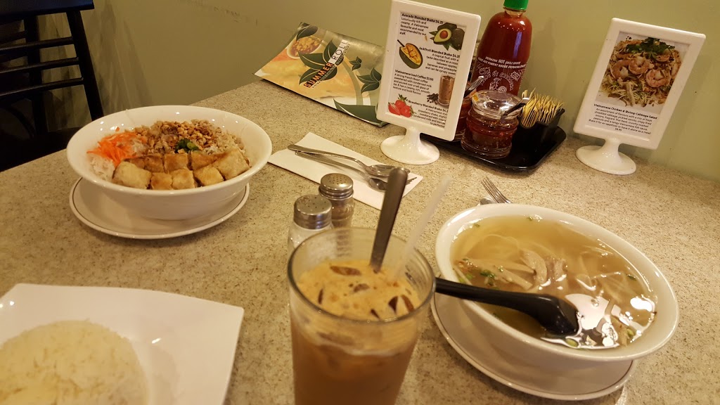 Summer Roll Restaurant | 234 Primrose Dr, Saskatoon, SK S7K 6Y6, Canada | Phone: (306) 242-7655