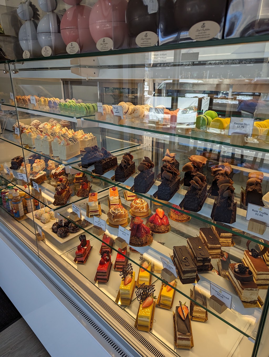 DS Confection | 6545 Hwy 7 #3, Markham, ON L3P 3B4, Canada | Phone: (416) 807-0822
