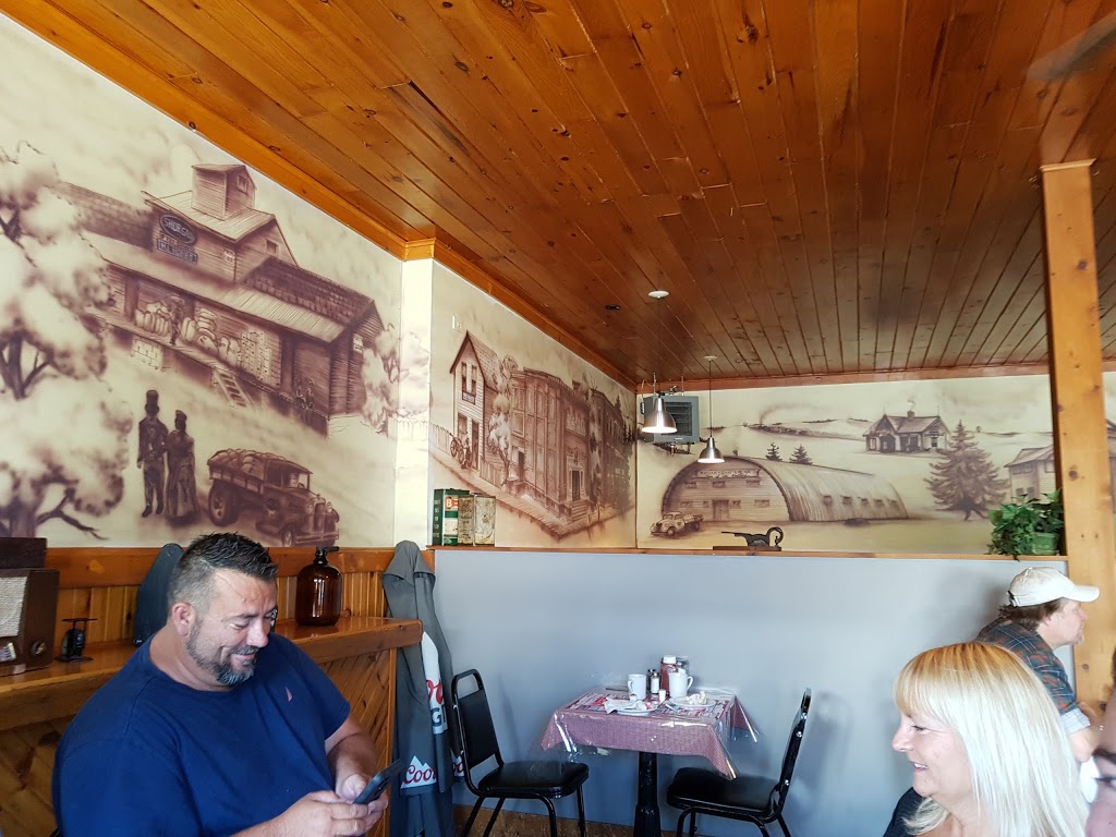 Hurstys Bar & Grill | 368 Rue Main, Shawville, QC J0X 2Y0, Canada | Phone: (819) 647-2546