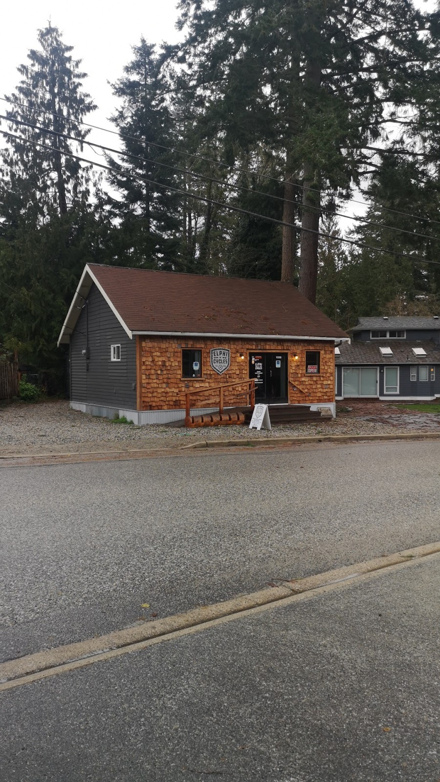 Elphinstone Cycles | 1058 Roberts Creek Rd, Roberts Creek, BC V0N 2W0, Canada | Phone: (778) 458-2636