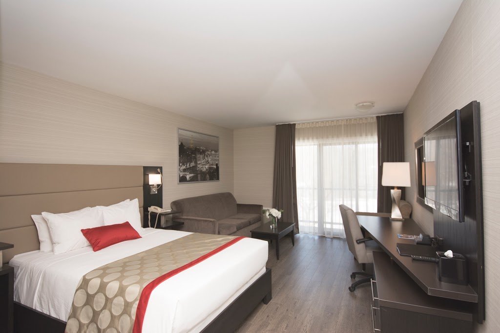 Ramada by Wyndham Ottawa On The Rideau | 2259 Prince of Wales Dr, Nepean, ON K2E 6Z8, Canada | Phone: (613) 288-3500