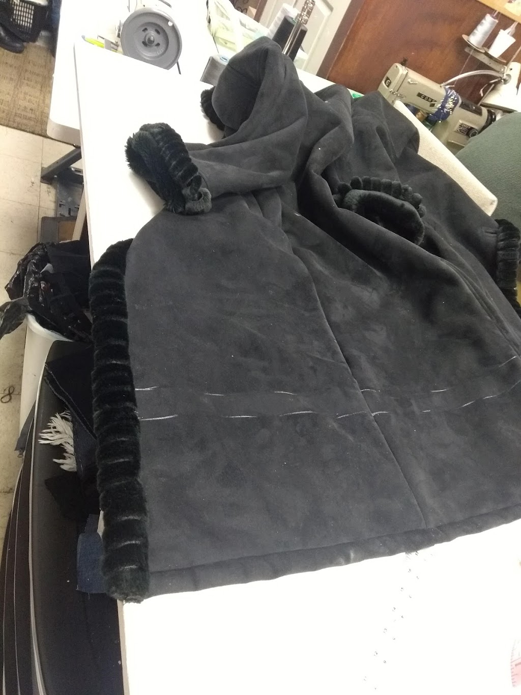 Pins & Needles Alteration | 7768 Jeanne DArc Blvd N, Orléans, ON K1C 2R5, Canada | Phone: (613) 841-0880