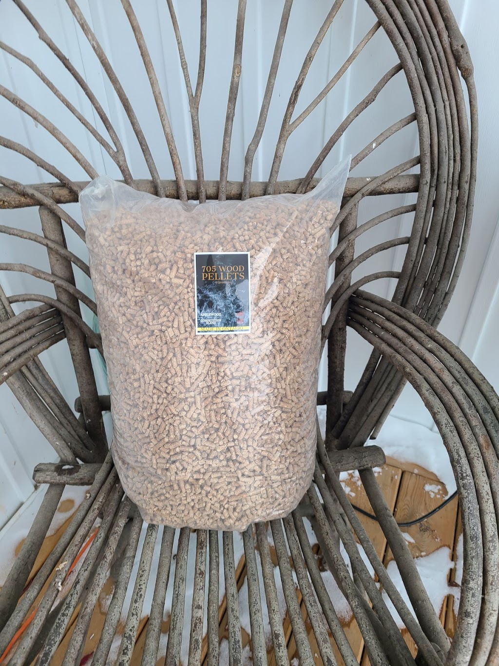 705 wood pellets | 374 St Lukes Rd, Lindsay, ON K9V 4R5, Canada | Phone: (613) 899-4356