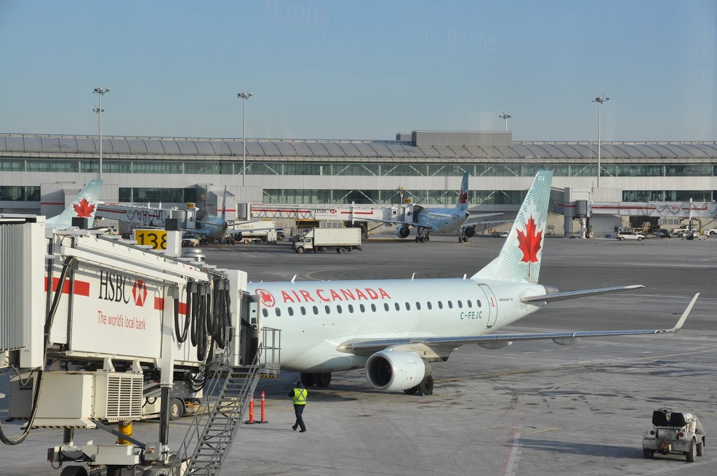 Bayside Toronto Airport Limo | 8172 Tenth Line N, Norval, ON L0P 1K0, Canada | Phone: (416) 907-3054