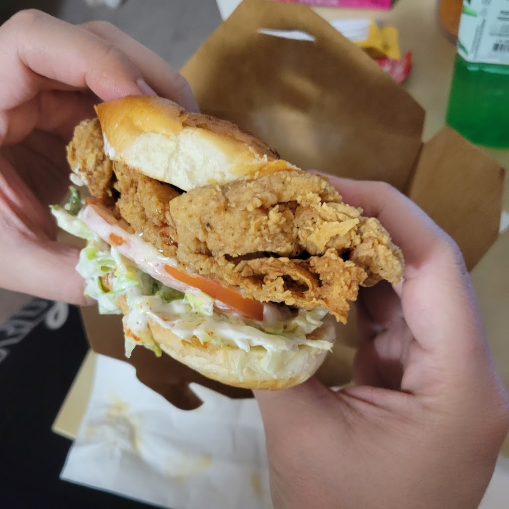 Alberta Wing Shack Cochrane | 201 Grande Blvd #1, Cochrane, AB T4C 2G4, Canada | Phone: (403) 851-9464