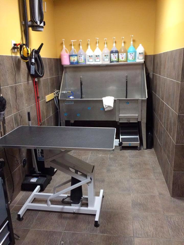 Canvasback Pet Supplies | 1 Wellink Dr, Lockport, MB R1A 3R9, Canada | Phone: (204) 757-2701