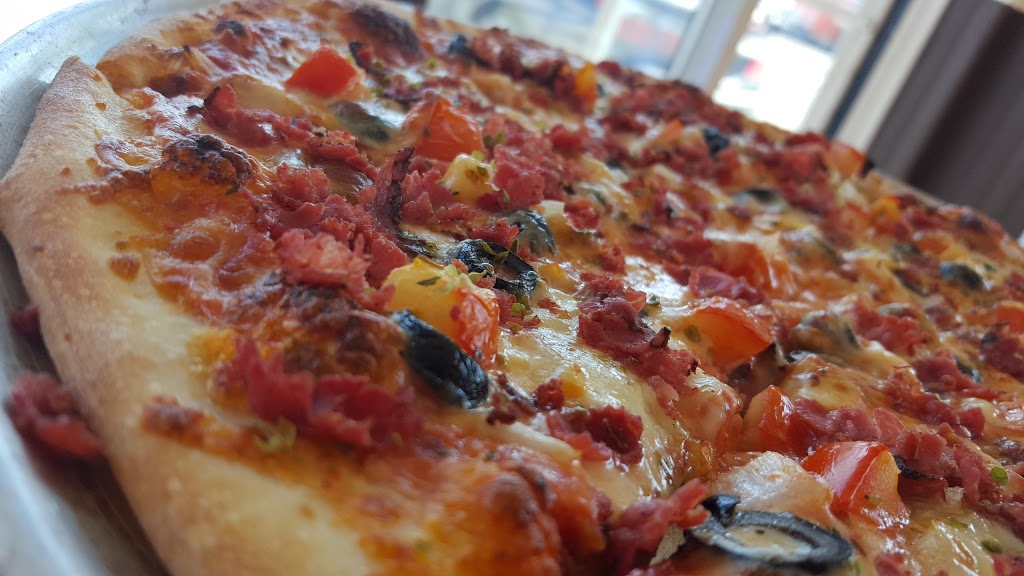 Pizzeria La Tradition Italienne | 579 Boulevard Lacombe, Repentigny, QC J5Z 4R7, Canada | Phone: (450) 470-1880