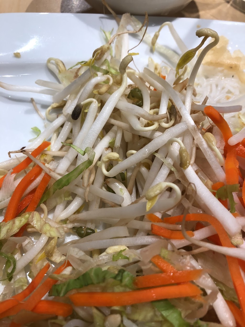 Les Pho | 848 8180 3B5, 11 Heritage Meadows Way Southeast, Calgary, AB T2H 3B5, Canada | Phone: (403) 259-3883