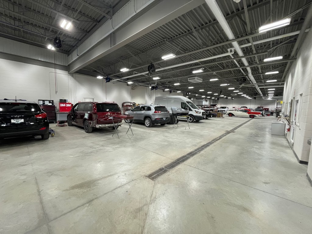 Oxford Dodge Collision Centre | 1249 Hyde Park Rd, London, ON N6H 5K6, Canada | Phone: (519) 473-1015