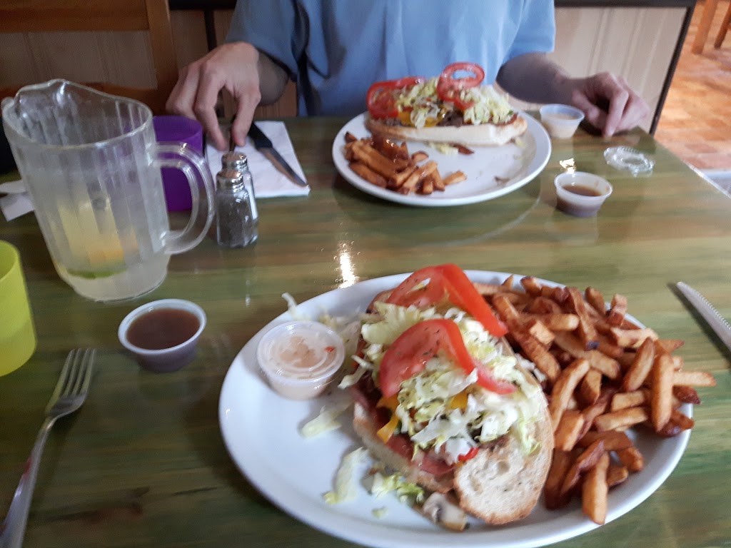 La Belle Cantinière | 345 Boulevard Marie Victorin, Kingsey Falls, QC J0A 1B0, Canada | Phone: (819) 363-2403