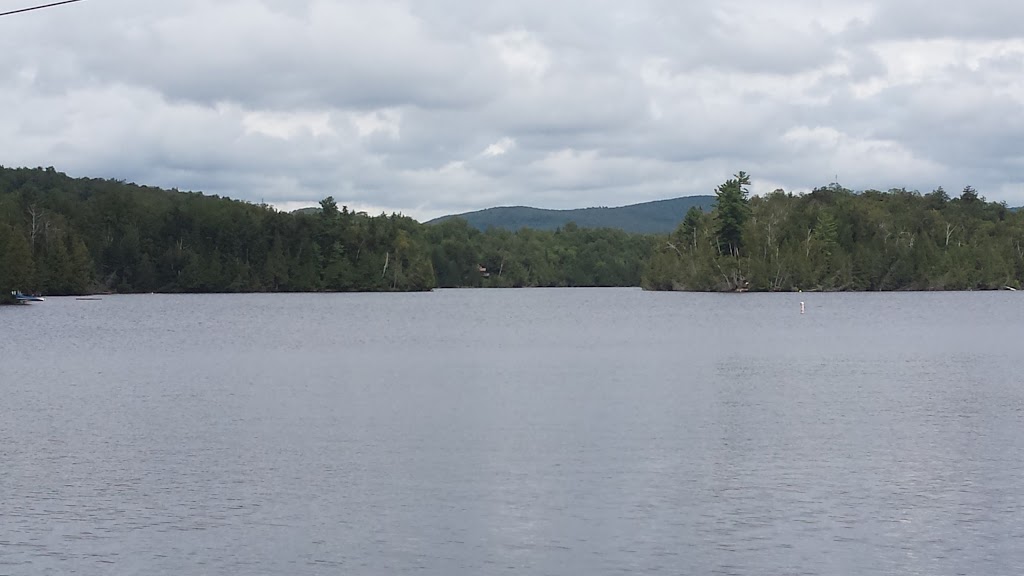 Presbytere Lac Des Seize Iles | 50 Rue de lÉglise, Lac-des-Seize-Îles, QC J0T 2M0, Canada | Phone: (450) 226-5451