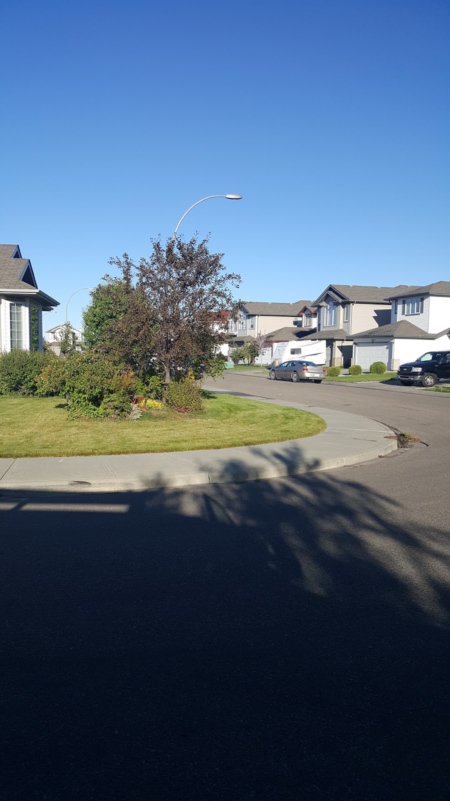 Elizabeth Finch School | 13815 160 Ave NW, Edmonton, AB T6V 0C9, Canada | Phone: (780) 457-2022