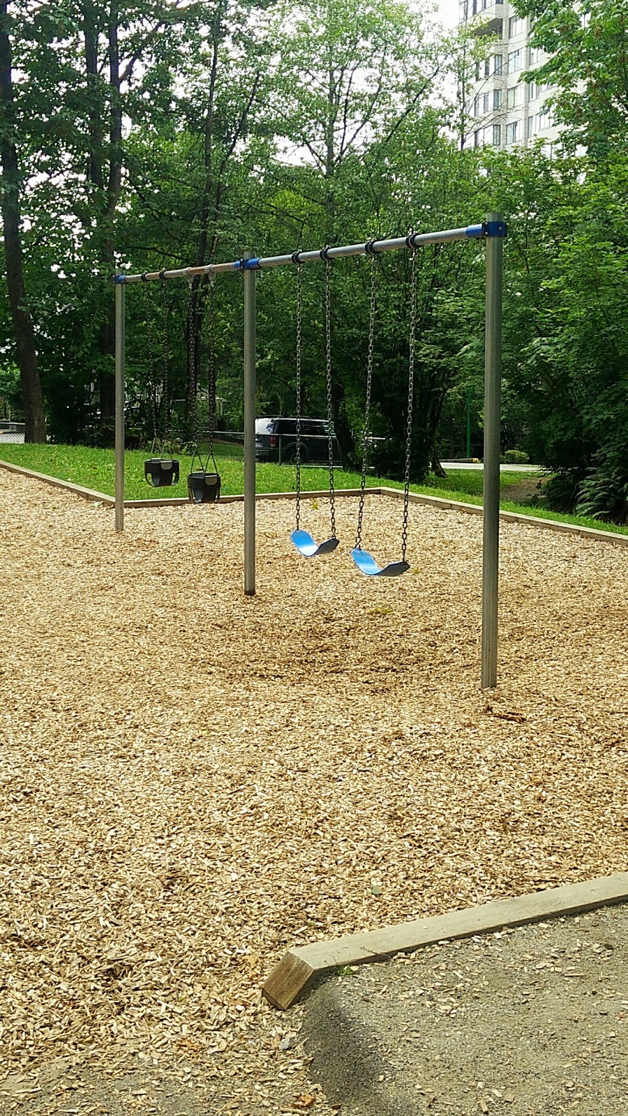 Springer Park | 5050 Ridgelawn Dr, Burnaby, BC V5B 4T4, Canada | Phone: (604) 294-7450