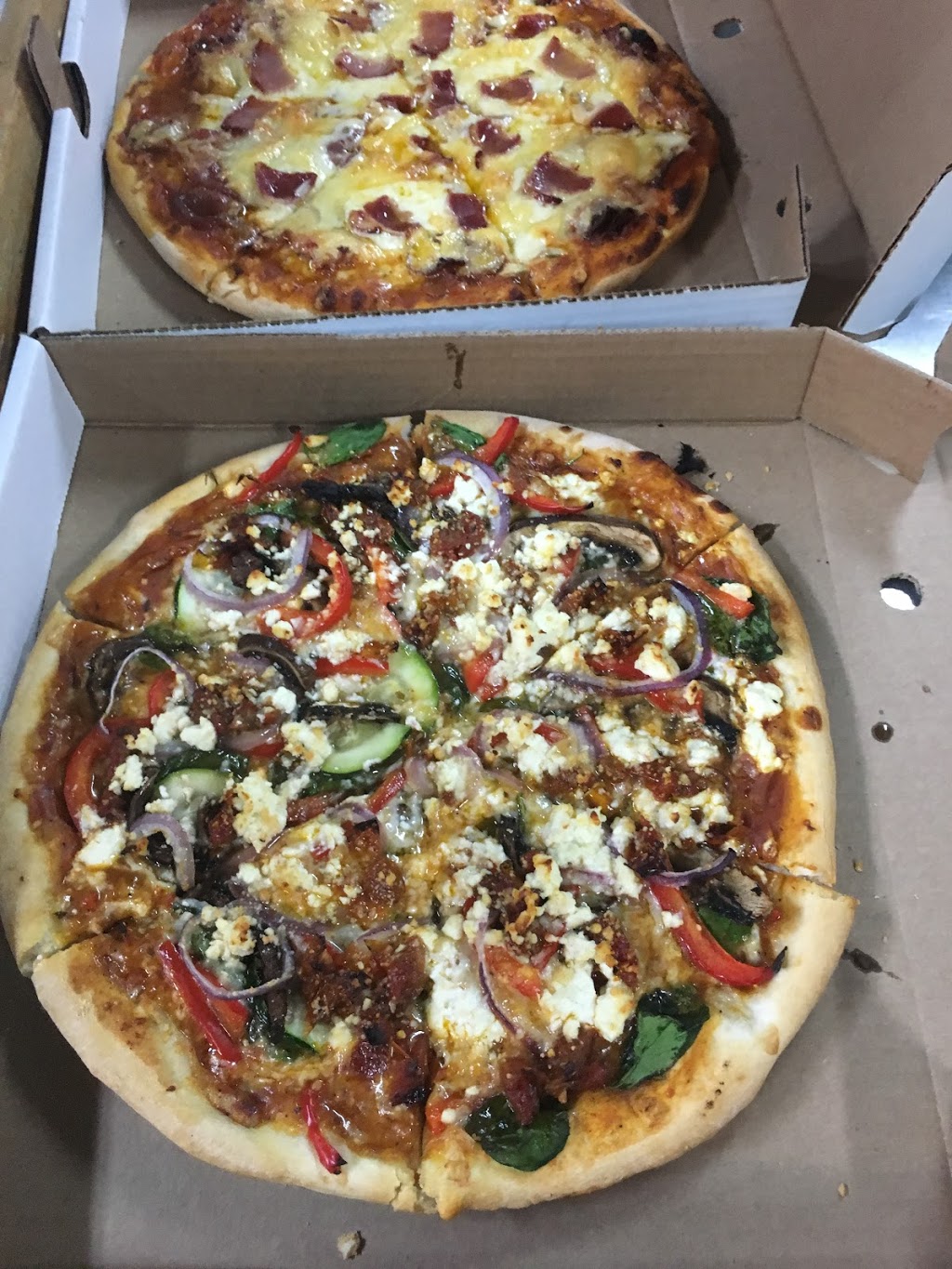 Andres Pizza | 243 S Foord St, Stellarton, NS B0K 1S0, Canada | Phone: (902) 752-4888