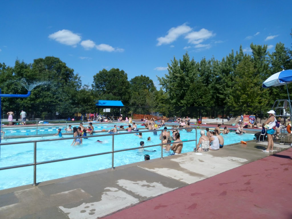 Rotary Park Pool & Spray Pad | 100 Garden Ln, Milton, ON L9T 1S2, Canada | Phone: (905) 878-7946